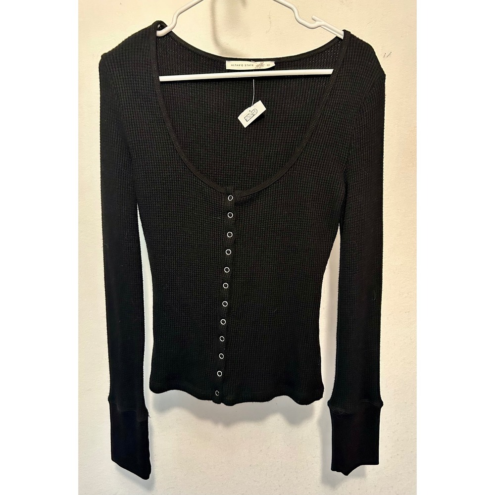 Altar'd State Black Waffle Knit Snap Front Thermal Top XL RE11290
